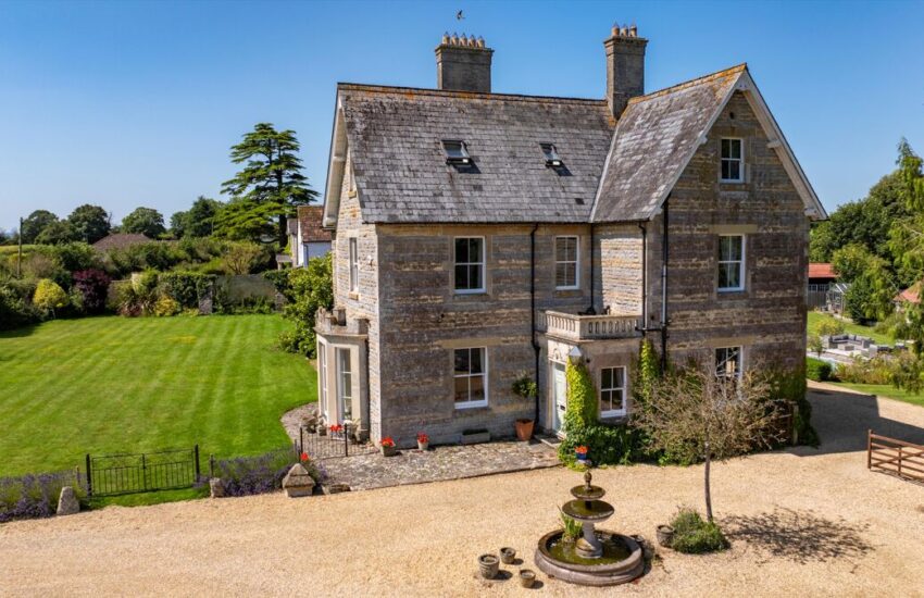 COUNTRY FARM HOUSE Dorset